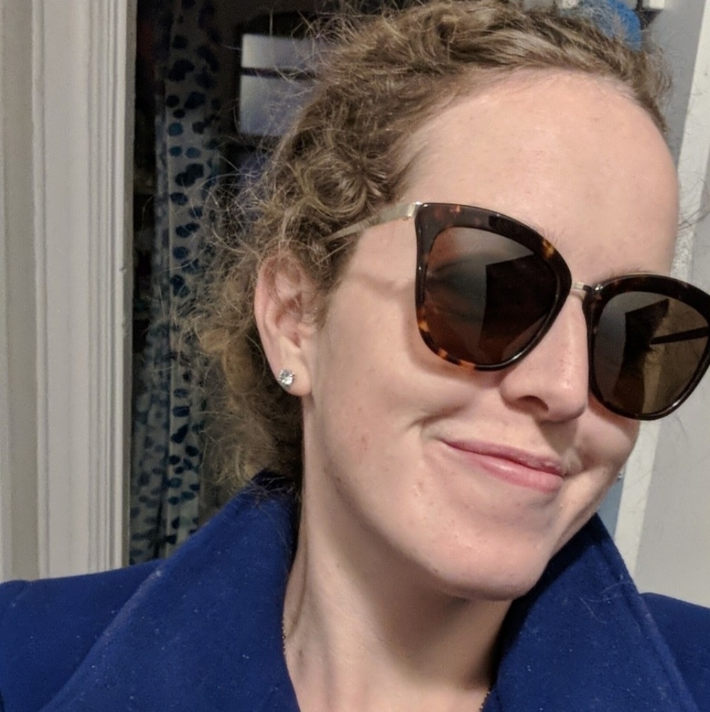 Meet your Posher, Viv